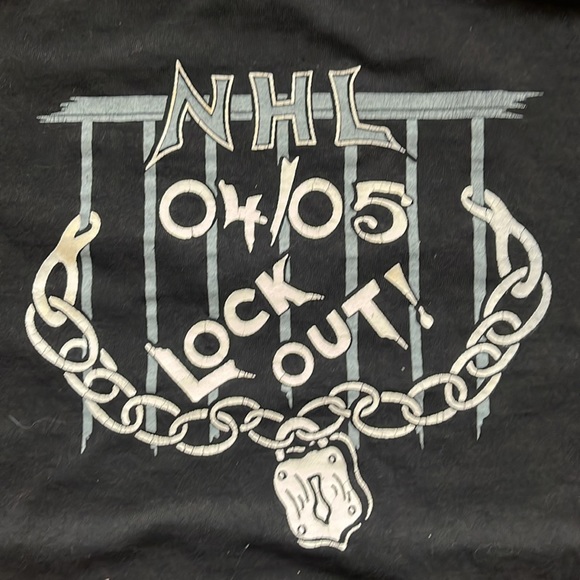 Vintage NHL Lock Out T-Shirt / 2004 / Large - Picture 2 of 7
